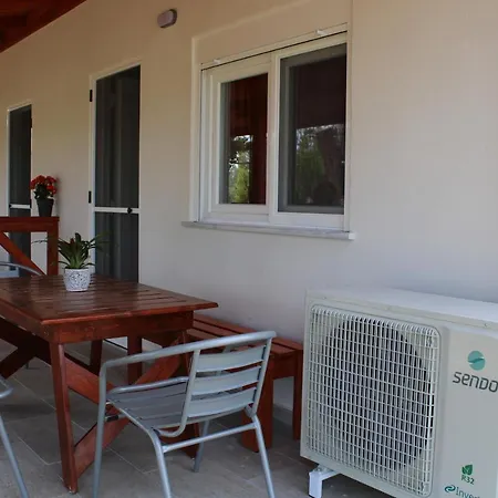 Akstudios To Spitaki * Ormos Panagias